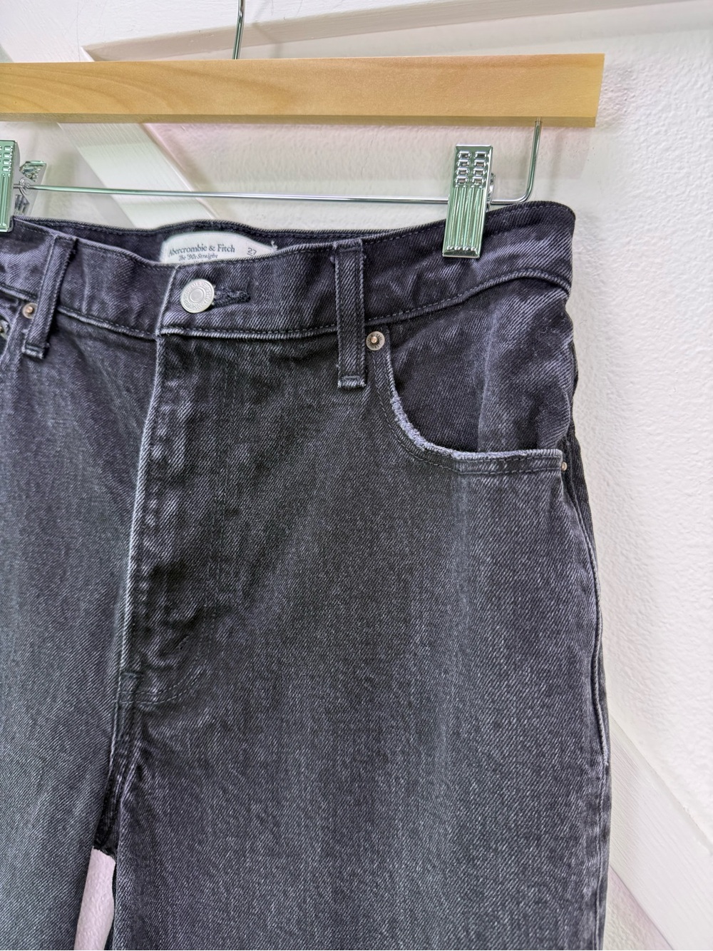 Abercrombie & Fitch The 90s Straight Ultra High Rise Washed Black Size 27 - Picture 3 of 10